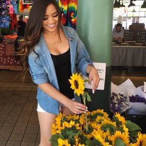 Meet your Posher, Adrienne